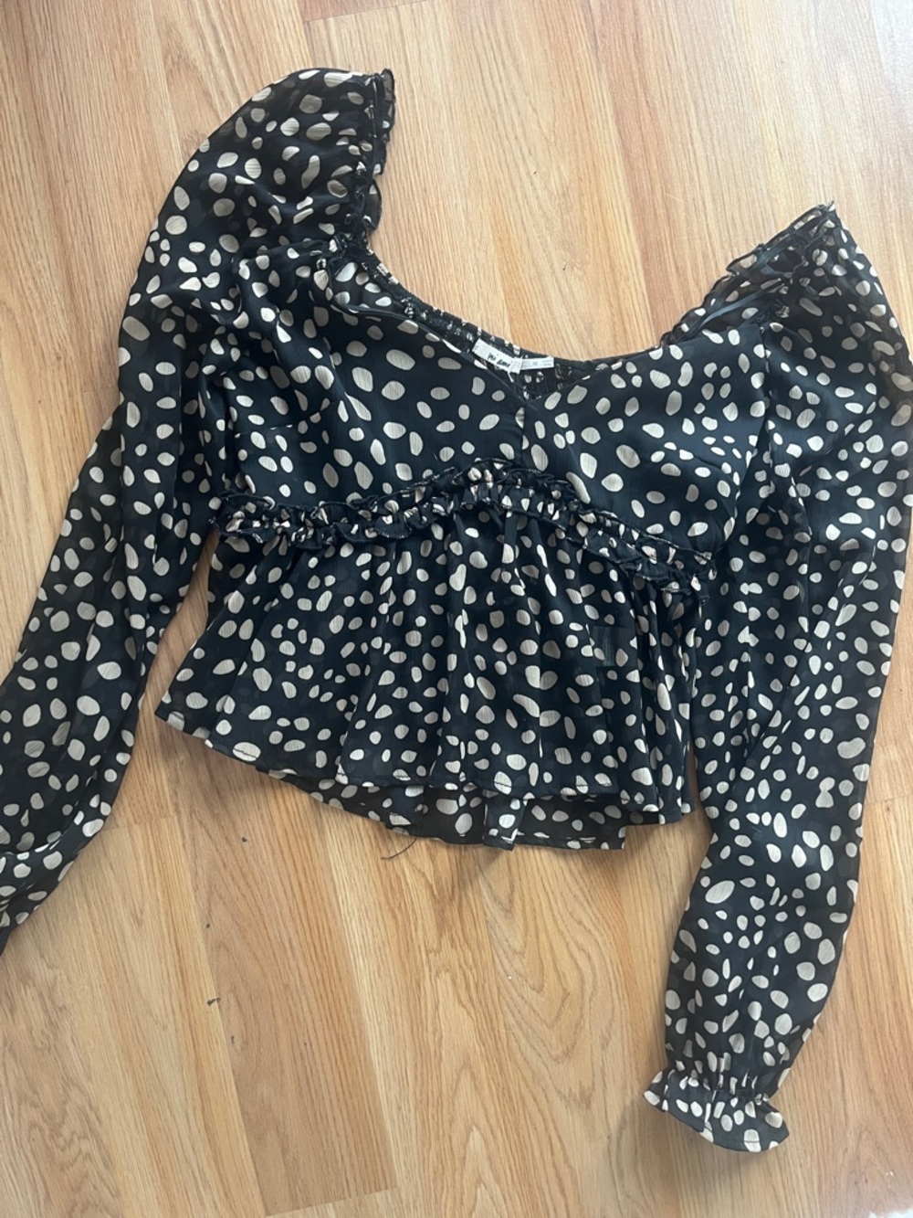 Francesca's Collections Black & Beige Polka Dot Peplum Blouse
